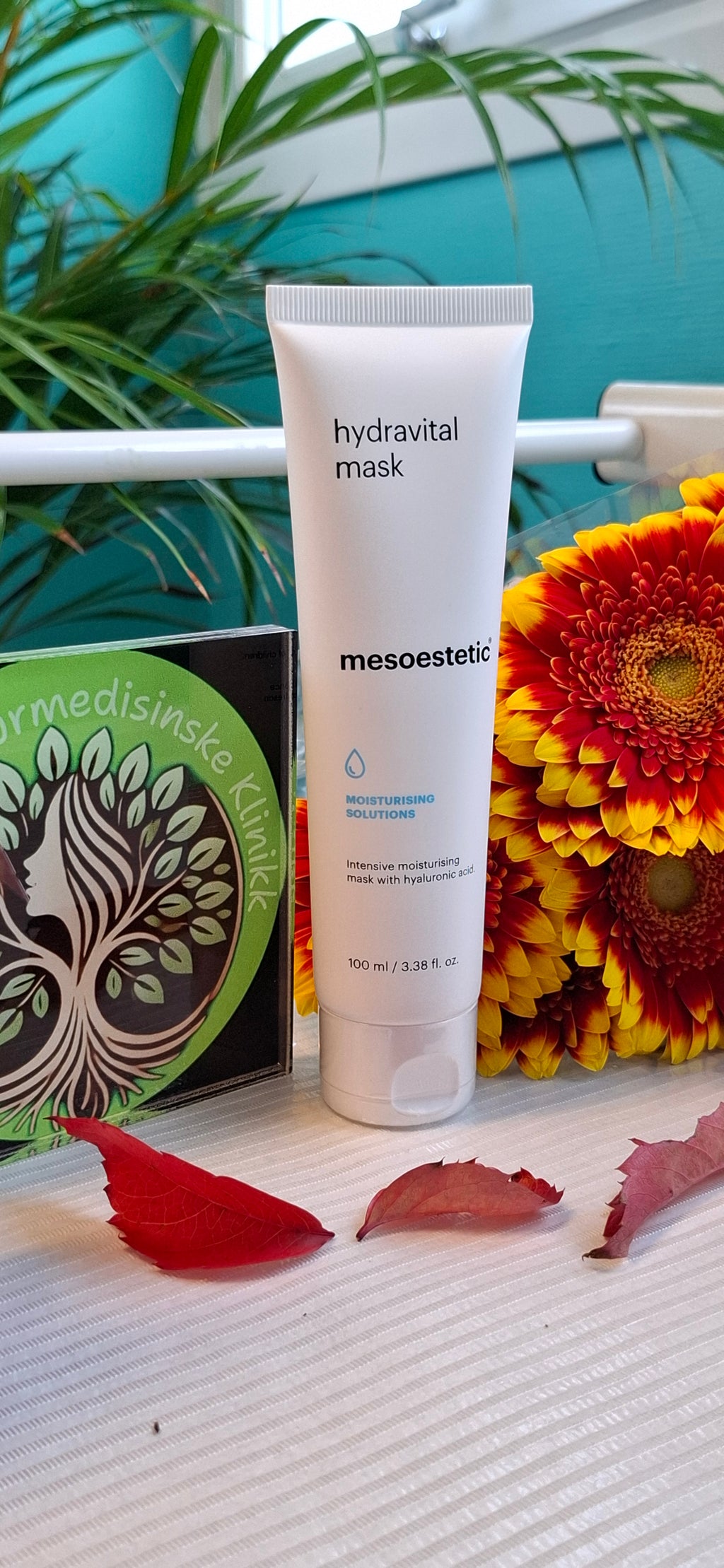 HYDRAVITAL MASK. Intensive moisturising mask for dry and dehydrated skin. (Mesoestetic)